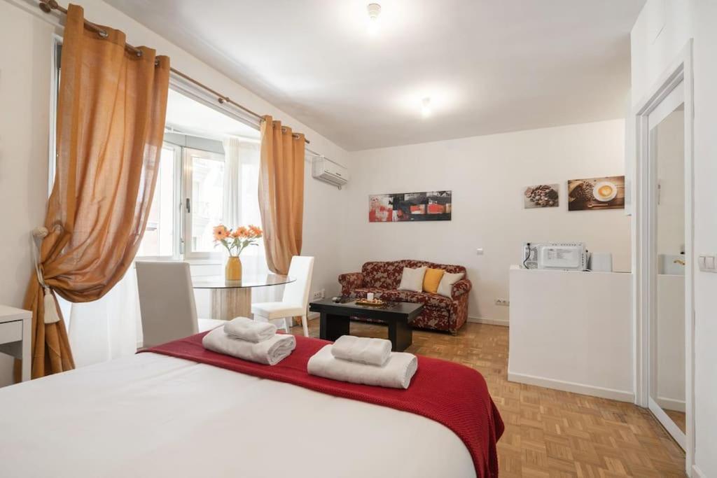 Studio Located In Puerta De Alcala - 2 Madrid Exterior photo